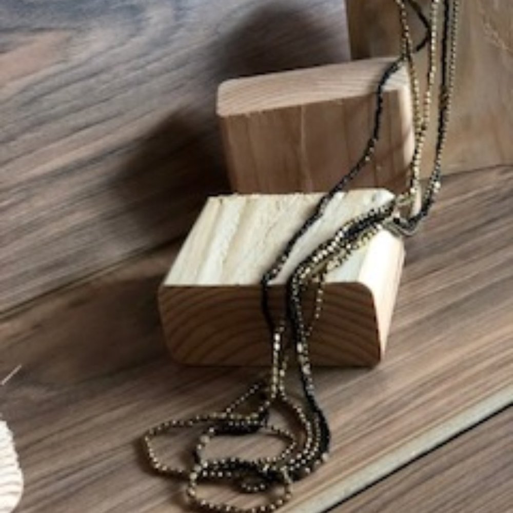 MULTI STAND BEADED NECKLACE